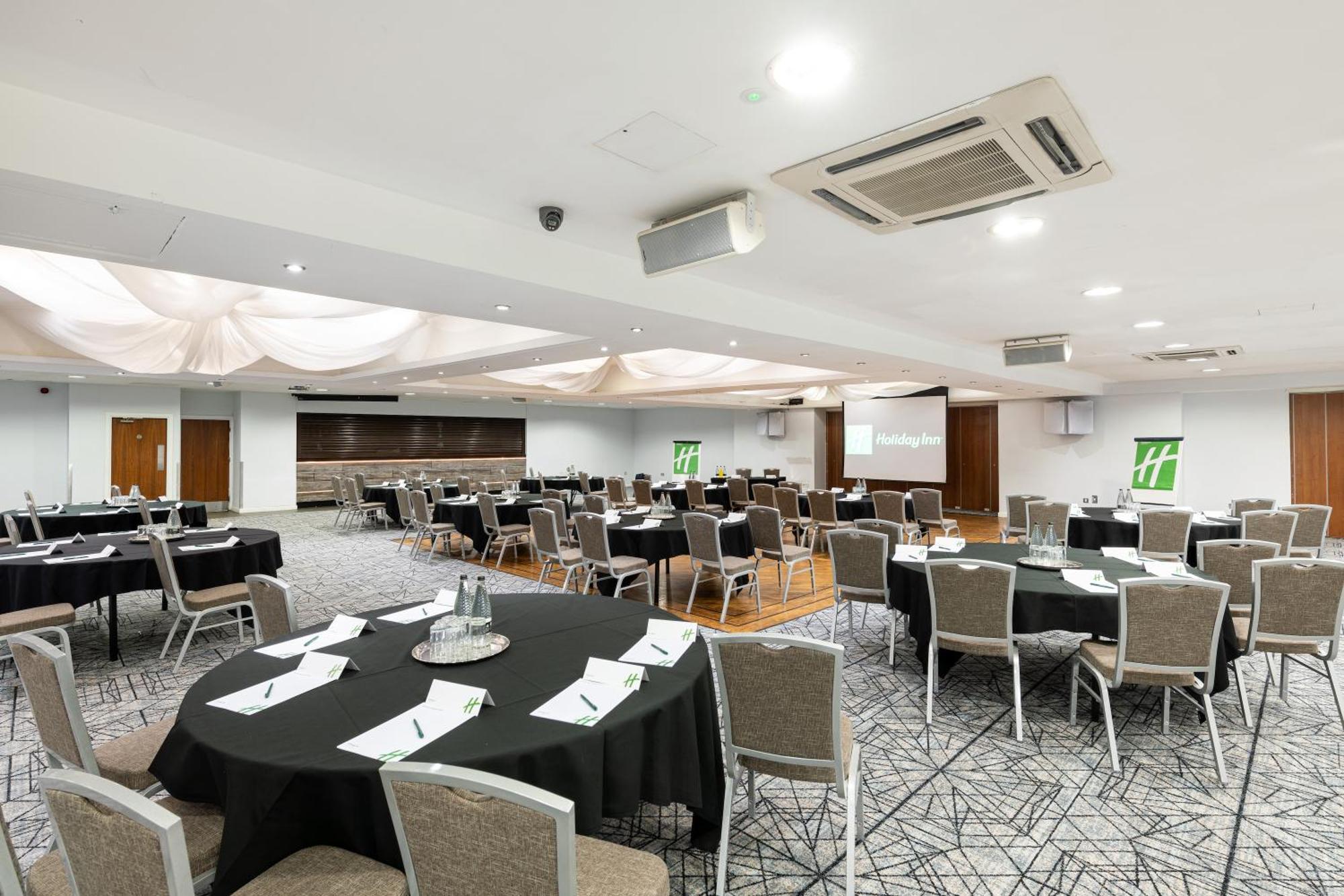 Holiday Inn - Manchester - Oldham By Ihg エクステリア 写真