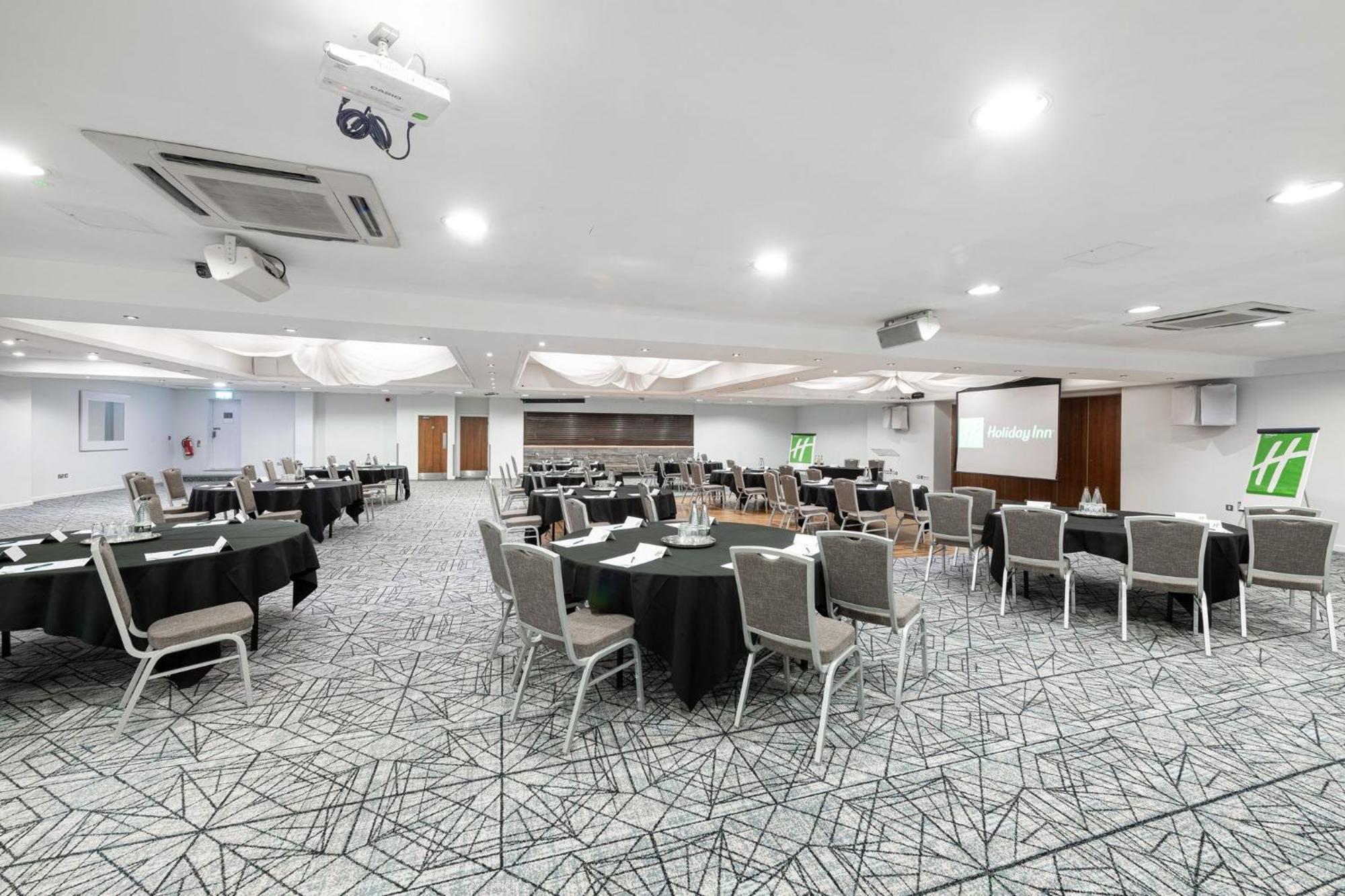 Holiday Inn - Manchester - Oldham By Ihg エクステリア 写真