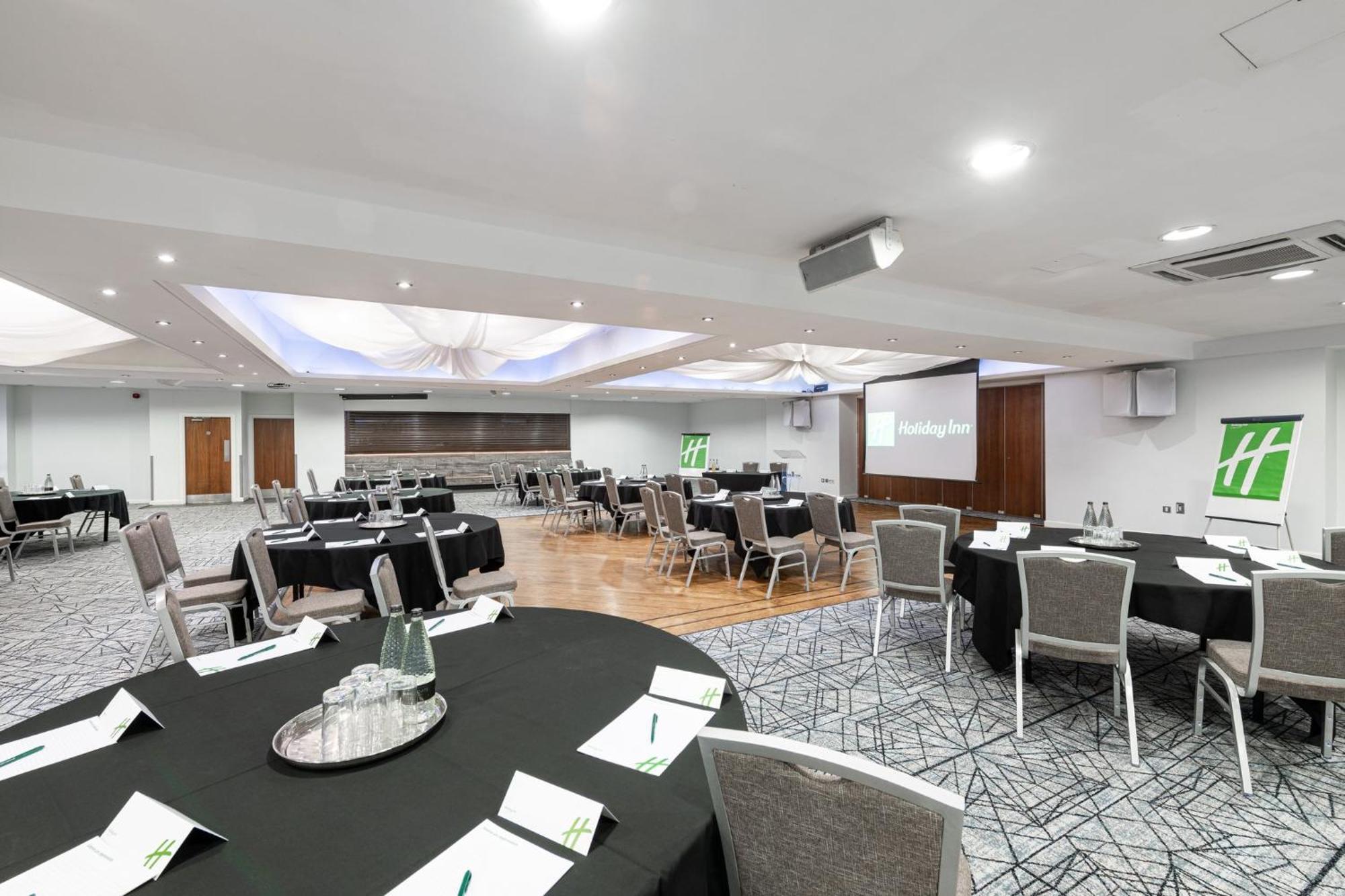 Holiday Inn - Manchester - Oldham By Ihg エクステリア 写真