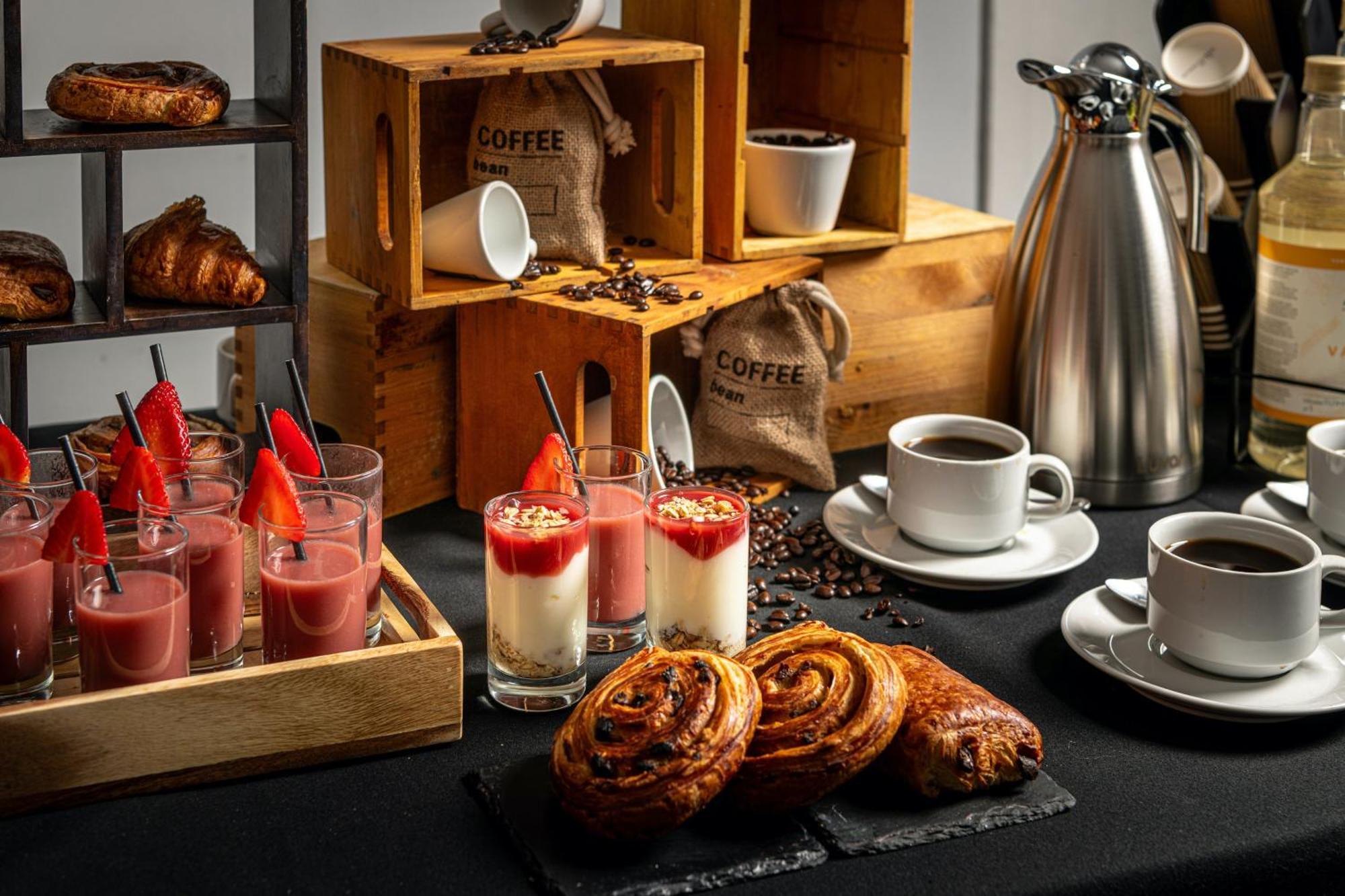 Holiday Inn - Manchester - Oldham By Ihg エクステリア 写真