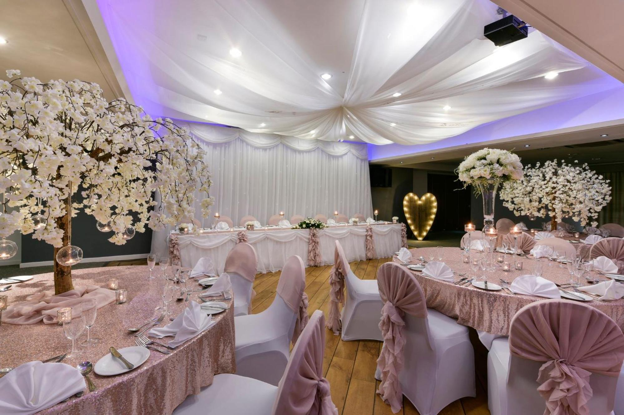 Holiday Inn - Manchester - Oldham By Ihg エクステリア 写真